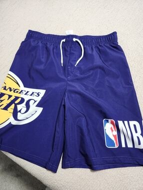 NWOT LAKERS SHORTS